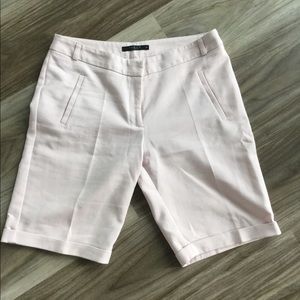 Light pink work shorts for woman